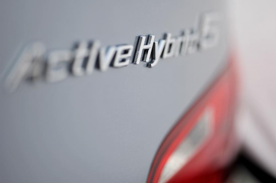  BMW ActiveHybrid 5 2012 года  (фото 55 из 157)